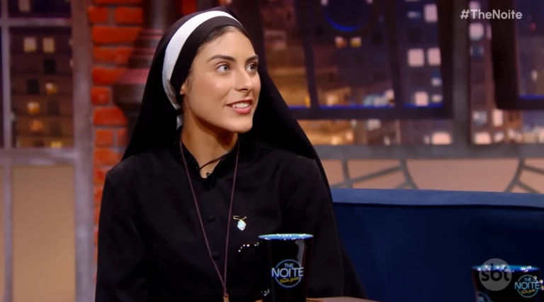 Saiba quem é a freira que já foi miss e está viralizada