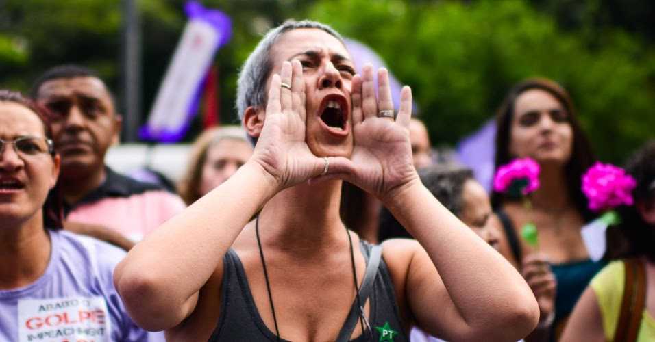 VÍDEO: UNIVERSIDADE FAZ “CONFERÊNCIA” PARA IMPEDIR ENTRADA DE ESTUDANTES SEM SUTIÃ
