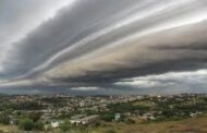 VÍDEO: GRANIZO E VENTOS FORTES DEIXAM RS EM ALERTA