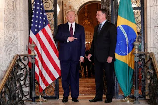 BRASIL: BOLSONARO REVELA QUE PODE “RESOLVER” TARIFAÇO DE TRUMP