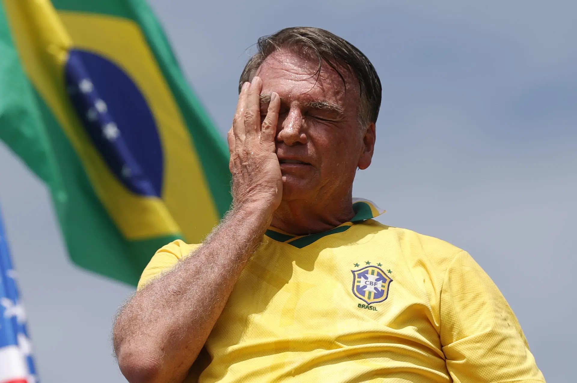 PGR pede condenação de Bolsonaro por envolvimento em 