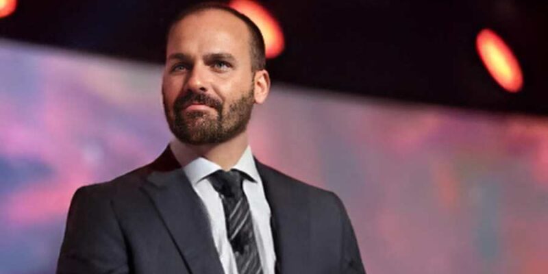 Moraes manda juntar entrevistas e posts de Eduardo a inquérito