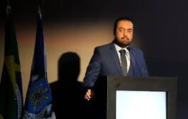 BRASIL: GOVERNADOR CANTA EM EVENTO COM MORAES