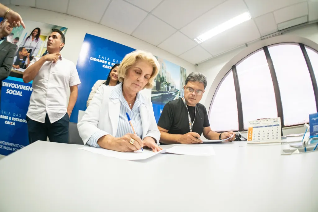 Pilar: Prefeita assina contrato para construção de 300 apartamentos e irá gerar cerca de 400 empregos