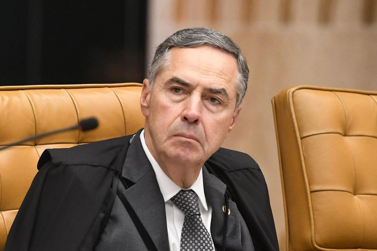 Mike Benz expõe: Barroso mantinha contato direto com USAID para “alinhar ações” contra democracia brasileira