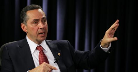 Grupo católico representa contra ministro Barroso na PGR... - Veja mais em https://colunaesplanada.blogosfera.uol.com.br/2016/01/15/grupo-catolico-representa-contra-ministro-barroso-na-pgr/?cmpid=copiaecola