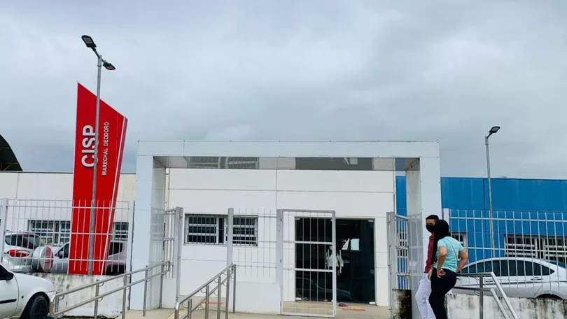 Denúncias de estupro e maus-tratos contra adolescente motivaram prisão de dona de clínica de reabilitação em Marechal Deodoro