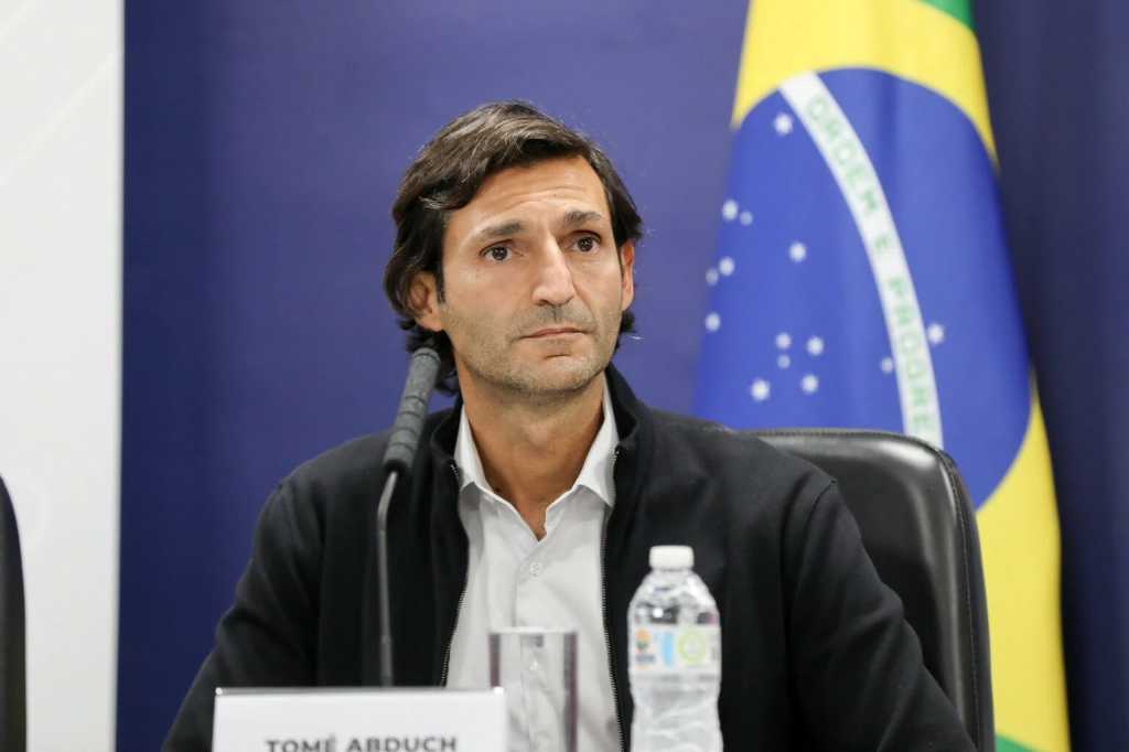 Abduch: Mais Médicos de Dilma financiou ditadura de Cuba