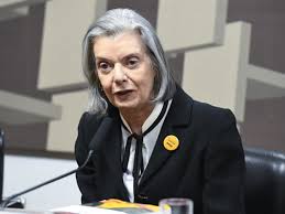 BRASIL: SENADOR SURPREENDE E IMPLORA PARA DER JULGADO POR CÁRMEN LÚCIA