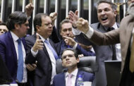 BRASIL: PARLAMENTARES DE DIREITA PREPARAM PLANO PARA LIVRAR BOLSONARO