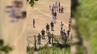 BRASIL: POLÍCIA INTERROMPE PARTIDA DE FUTEBOL EM SP E PRENDE JOGADOR