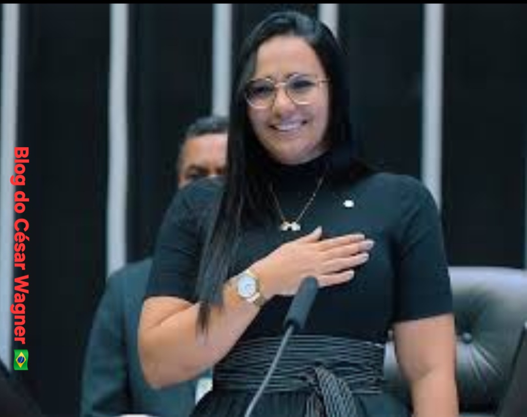 Dayany Bittencourt comemora avanço de projeto que regulamenta psicopedagogos