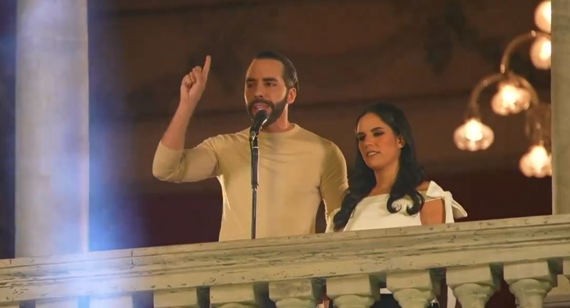 Bukele atribui queda de violência em El Salvador à oração: ‘guerra espiritual’