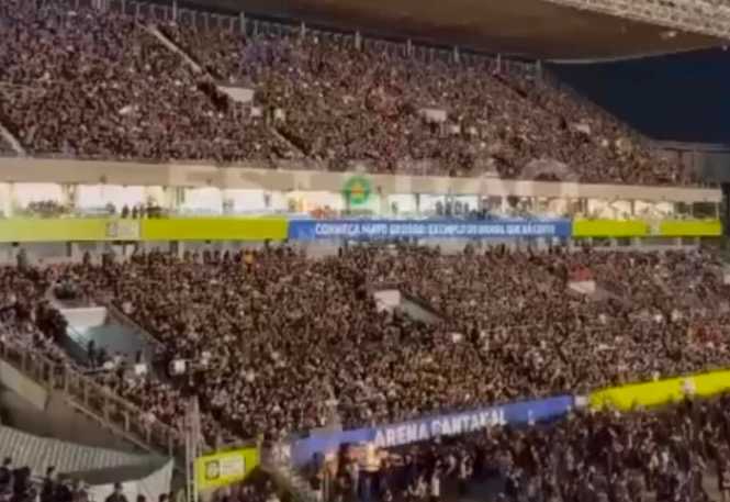 Público manda Lula “ir tomar no c*” durante show do Guns N' Roses em Cuiabá; VÍDEO!