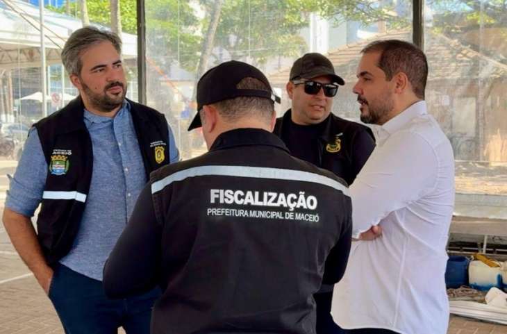 Motos aquáticas são alvo de fiscalização na Ponta Verde