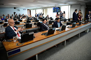 BRASIL: CCJ DO SENADO APROVA PEC QUE PODE ARRUINAR ECONOMIA NACIONAL