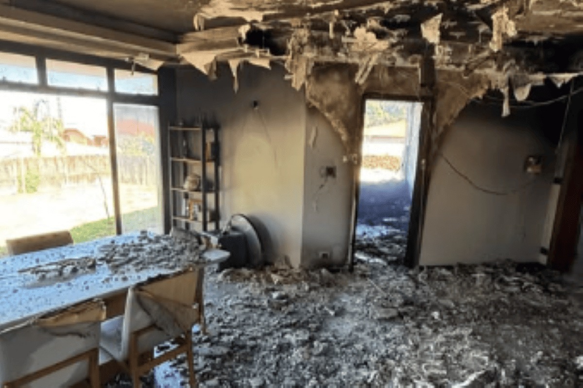 BRASIL: LUTADOR E ESPOSA ESCAPAM DE INCÊNDIO PULANDO DO SEGUNDO ANDAR DE CASA