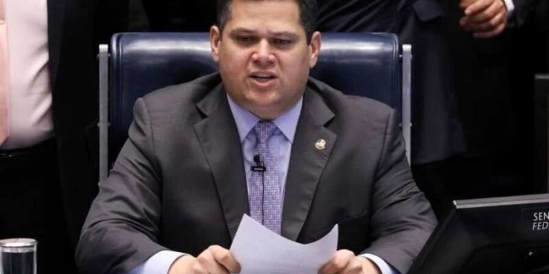 Alcolumbre critica Gilmar Mendes: ‘Decisão monocrática que tenta usurpar as prerrogativas do Legislativo’