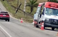 Carro despenca em ribanceira após atingir poste na AL 105; motorista morre no local