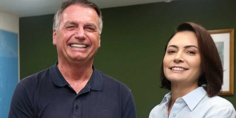 Michelle diz que Moraes limitou visitas de familiares a Bolsonaro