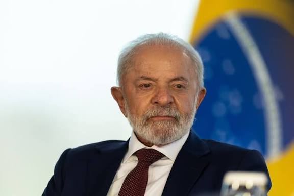 BRASIL: LULA PRESSIONA POR “DEMISSÃO” DE MINISTRO DO STF
