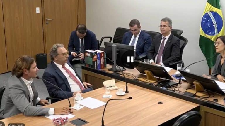 BRASIL: BANQUEIRO DO MASTER NEGA SENHA DO CELULAR AO STF