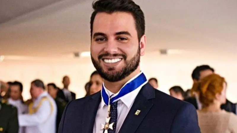 Os motivos que levaram Alexandre de Moraes a decretar prisão de Filipe Martins