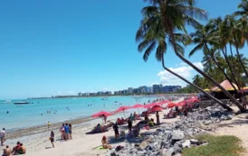 Turista é preso após tentar afogar mulher grávida na Praia de Ponta Verde, em Maceió