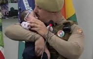 BRASIL: POLICIAL É HOMENAGEADO APÓS SALVAR BEBÊ DE 45 DIAS